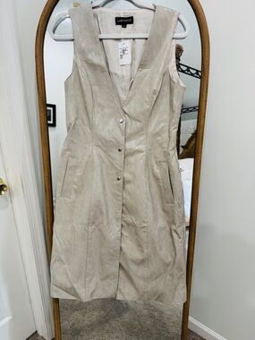 Lamarque Cream Sleeveless V-Neck Dress